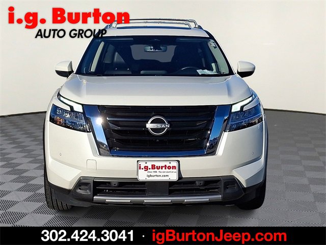 Used 2023 Nissan Pathfinder SL w/ SL Premium Package image 2