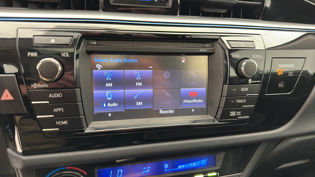 Used 2015 Toyota Corolla S FWD image 21