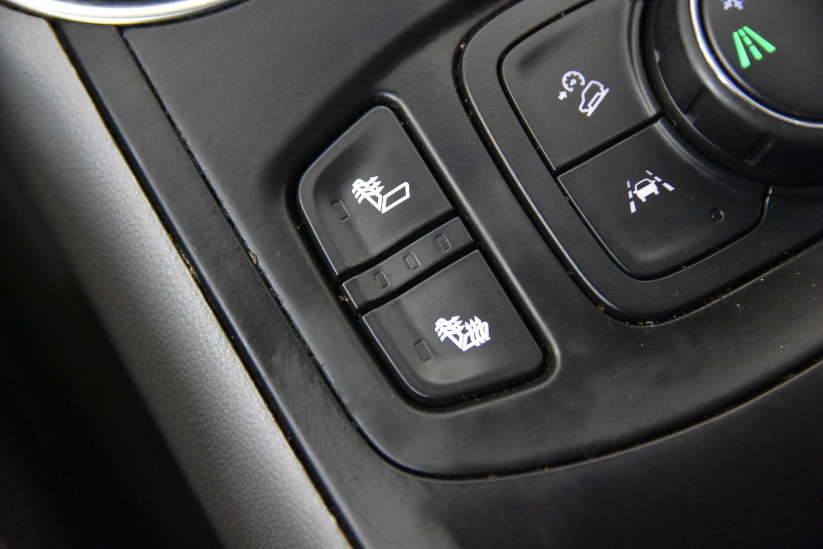 Used 2023 GMC Terrain SLT FWD image 30