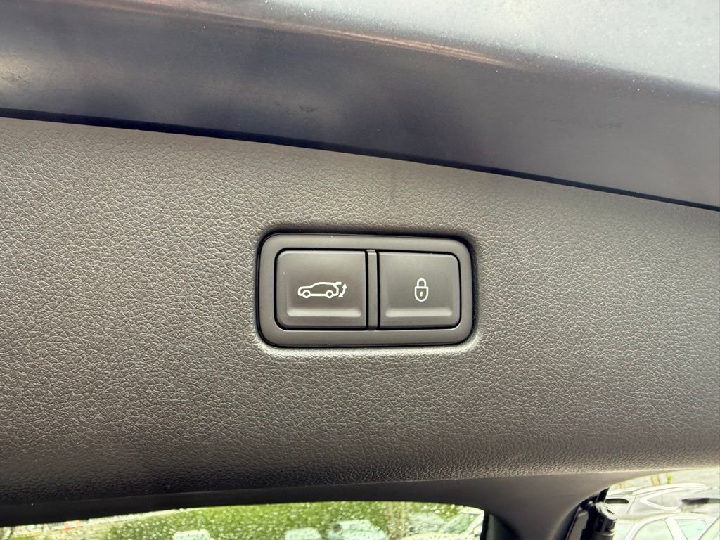 Certified 2025 Genesis GV70 3.5T Sport w/ Sport Prestige Package image 14