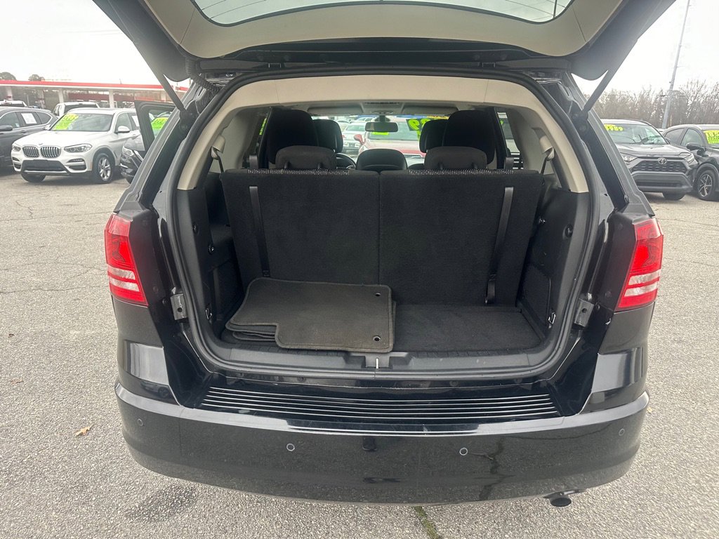 Used 2020 Dodge Journey SE w/ SE Popular Equipment Group image 10