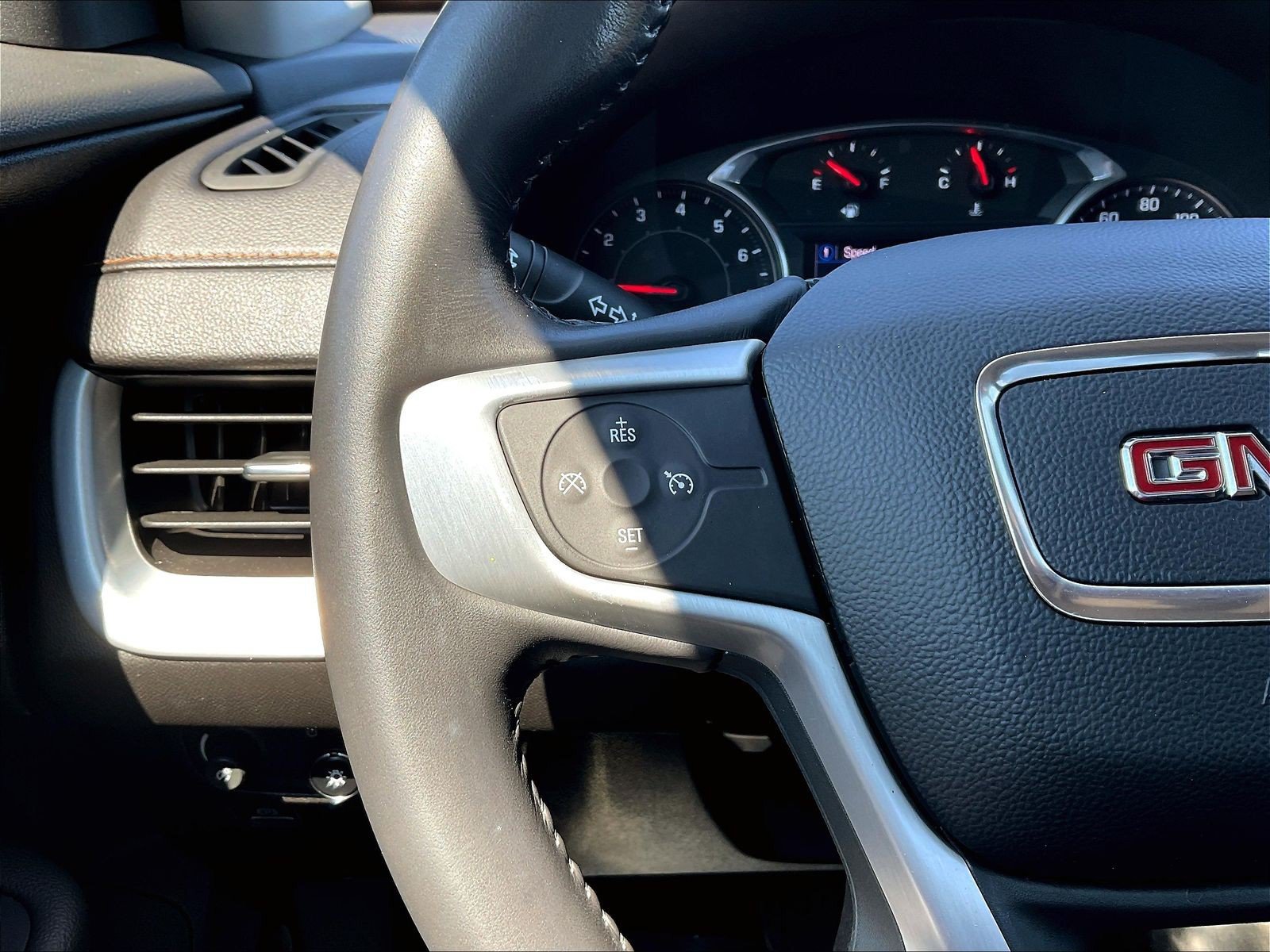 Used 2019 GMC Terrain SLE FWD image 11