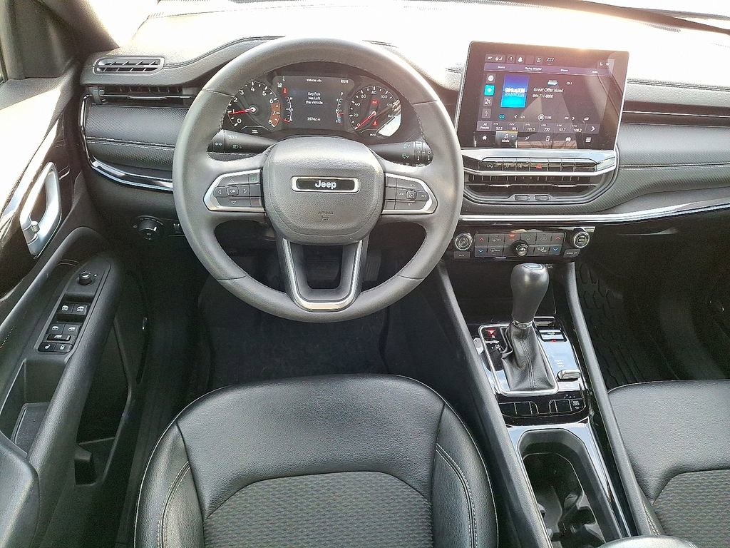 Used 2023 Jeep Compass Altitude w/ Sun and Sound Group image 2