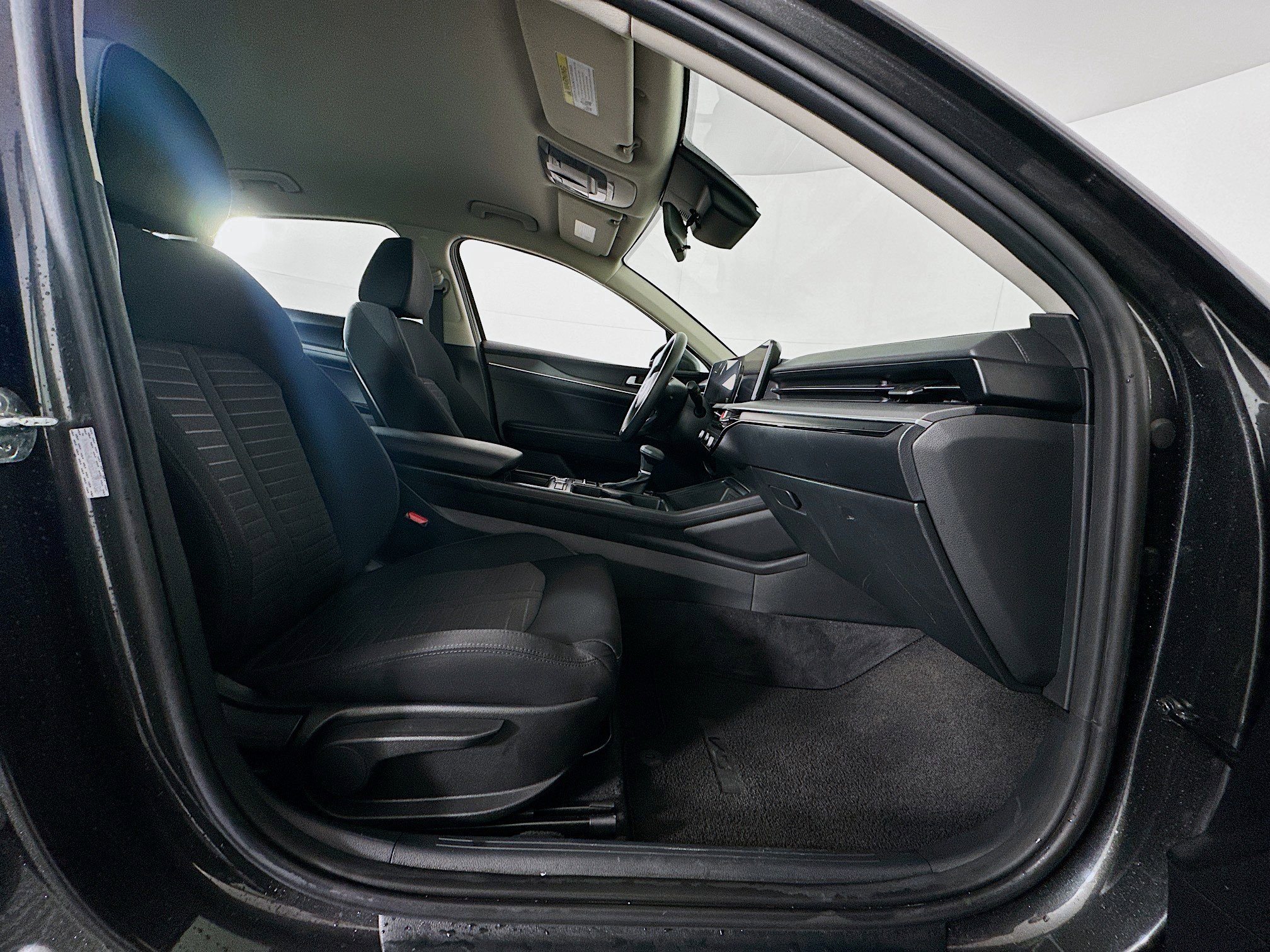 Used 2025 Kia K5 LXS image 29