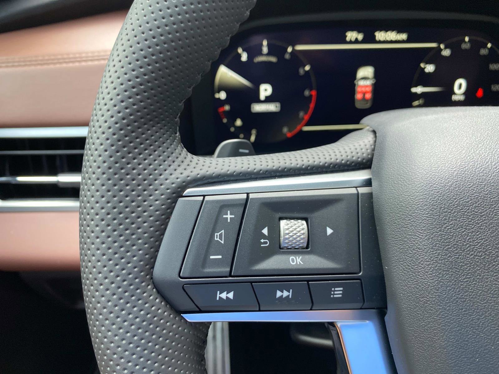 New 2025 Mitsubishi Outlander SEL image 16