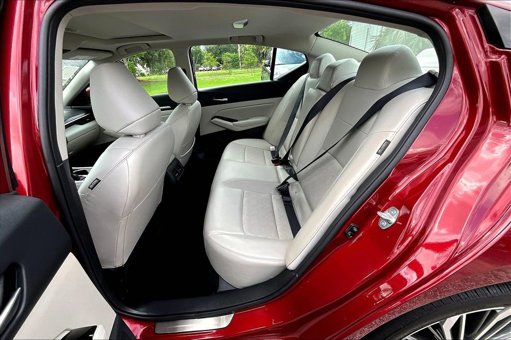 Used 2024 Nissan Altima 2.5 SL image 14