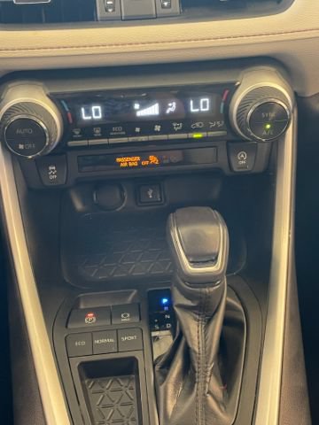 Used 2022 Toyota RAV4 XLE Premium FWD image 22