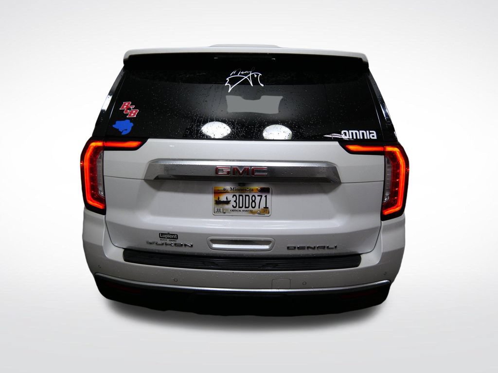Used 2022 GMC Yukon XL Denali AWD/4WD image 4