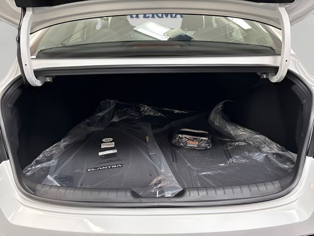 New 2026 Hyundai Elantra Blue image 21