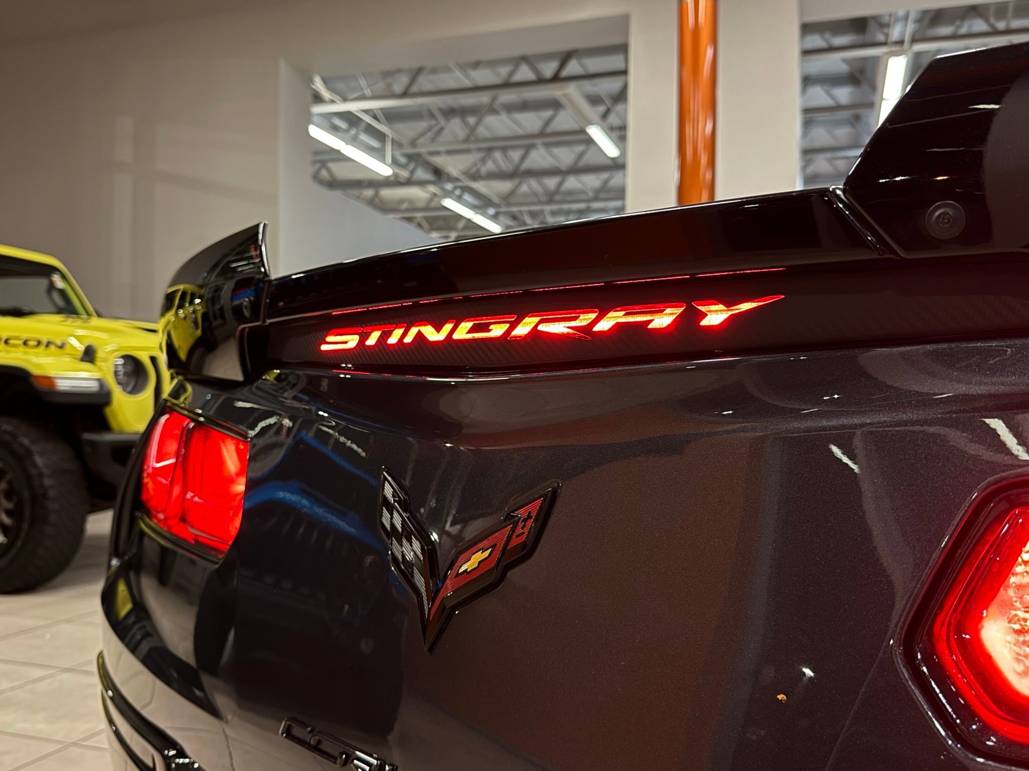 Used 2019 Chevrolet Corvette Stingray Coupe w/ Carbon Flash Badge Package image 17