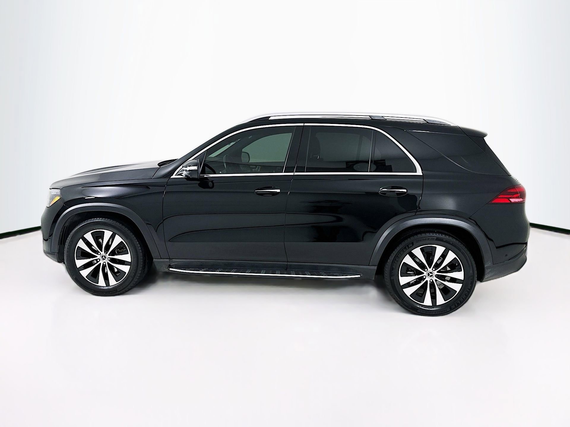 Used 2025 Mercedes-Benz GLE 350 4MATIC image 5