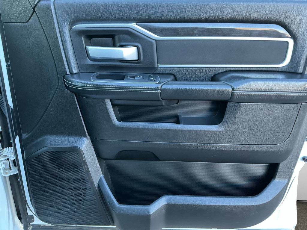 Used 2024 RAM 3500 Big Horn image 15