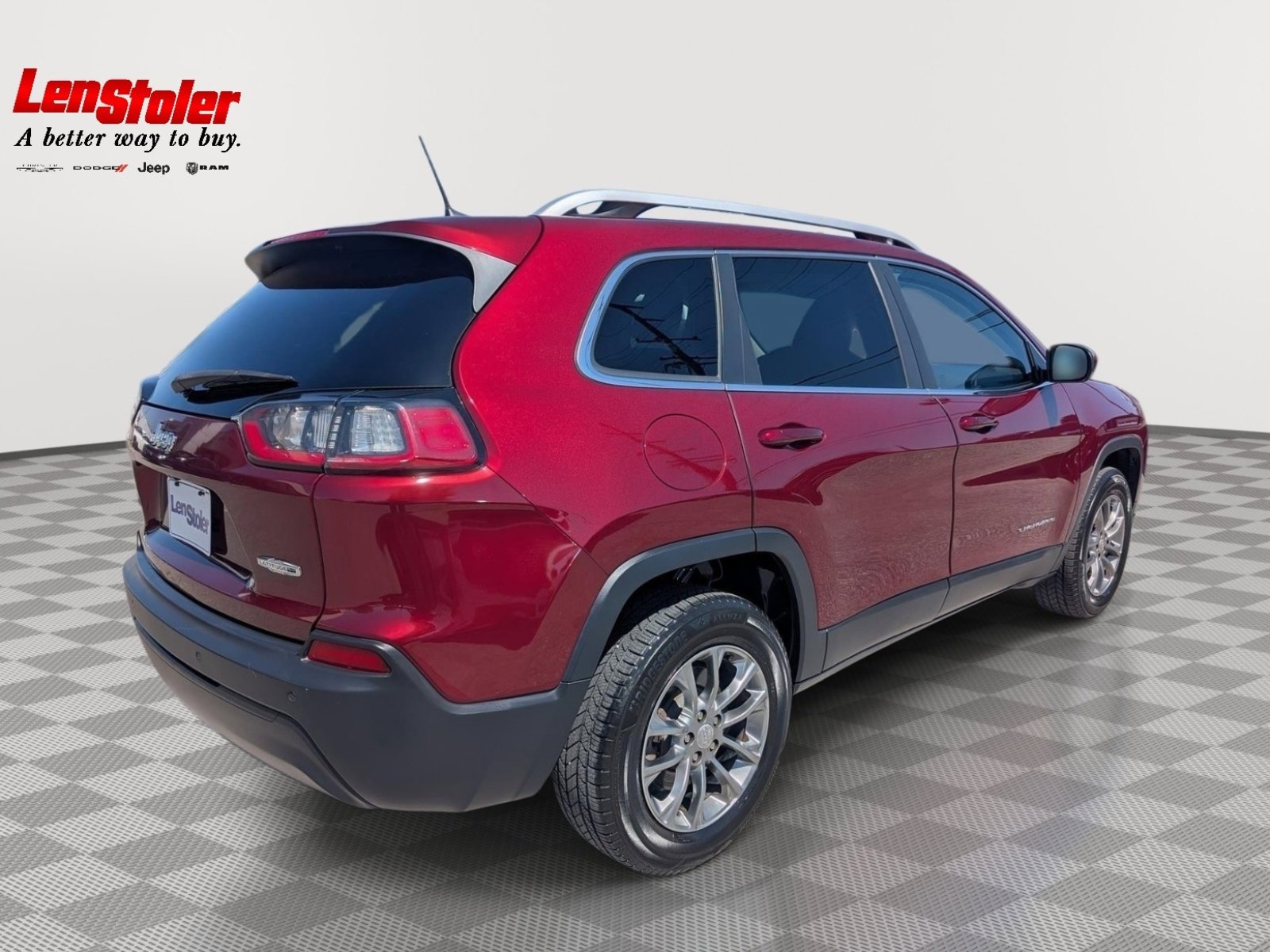 Used 2020 Jeep Cherokee Latitude Plus w/ Cold Weather Group AWD/4WD image 5
