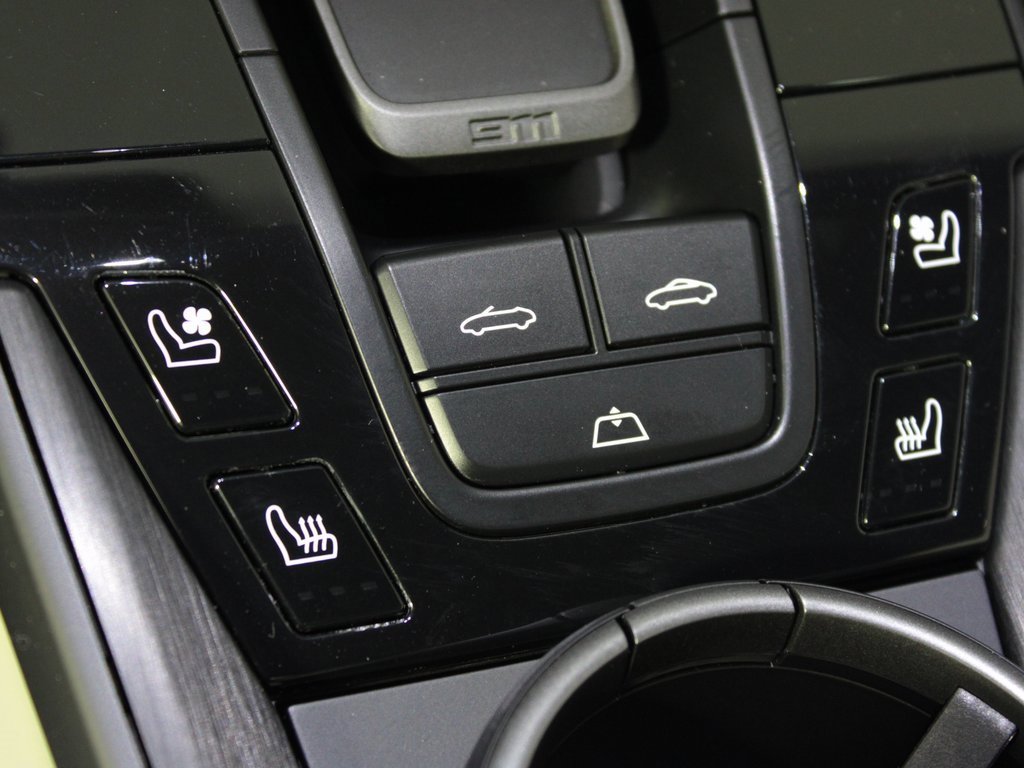 Used 2024 Porsche 911 Carrera GTS image 36