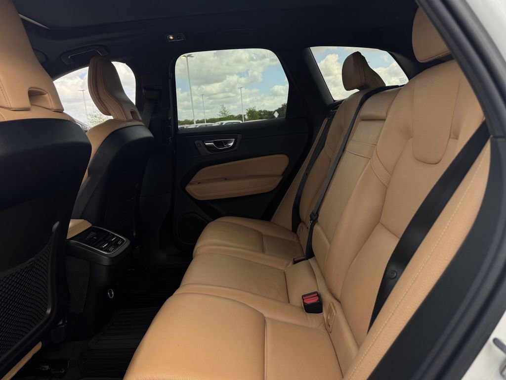 Used 2020 Volvo XC60 T5 Inscription image 30