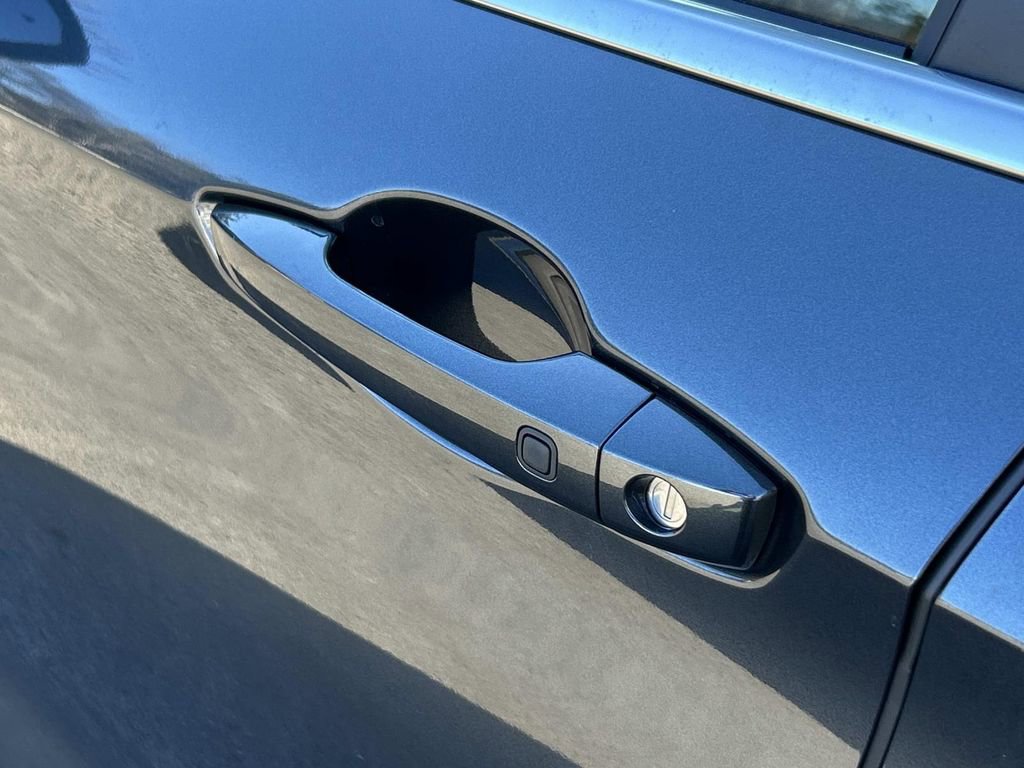 New 2025 Mitsubishi Outlander SE image 14