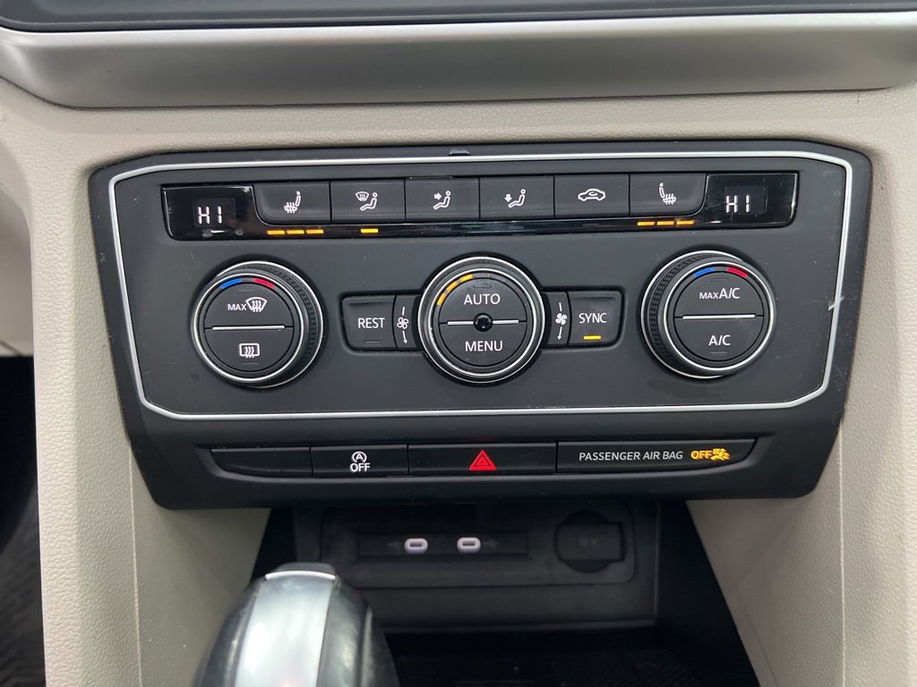 Used 2021 Volkswagen Atlas SE w/ Panoramic Sunroof Package image 16