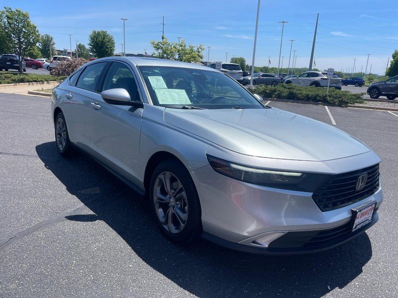 Used 2024 Honda Accord EX image 2
