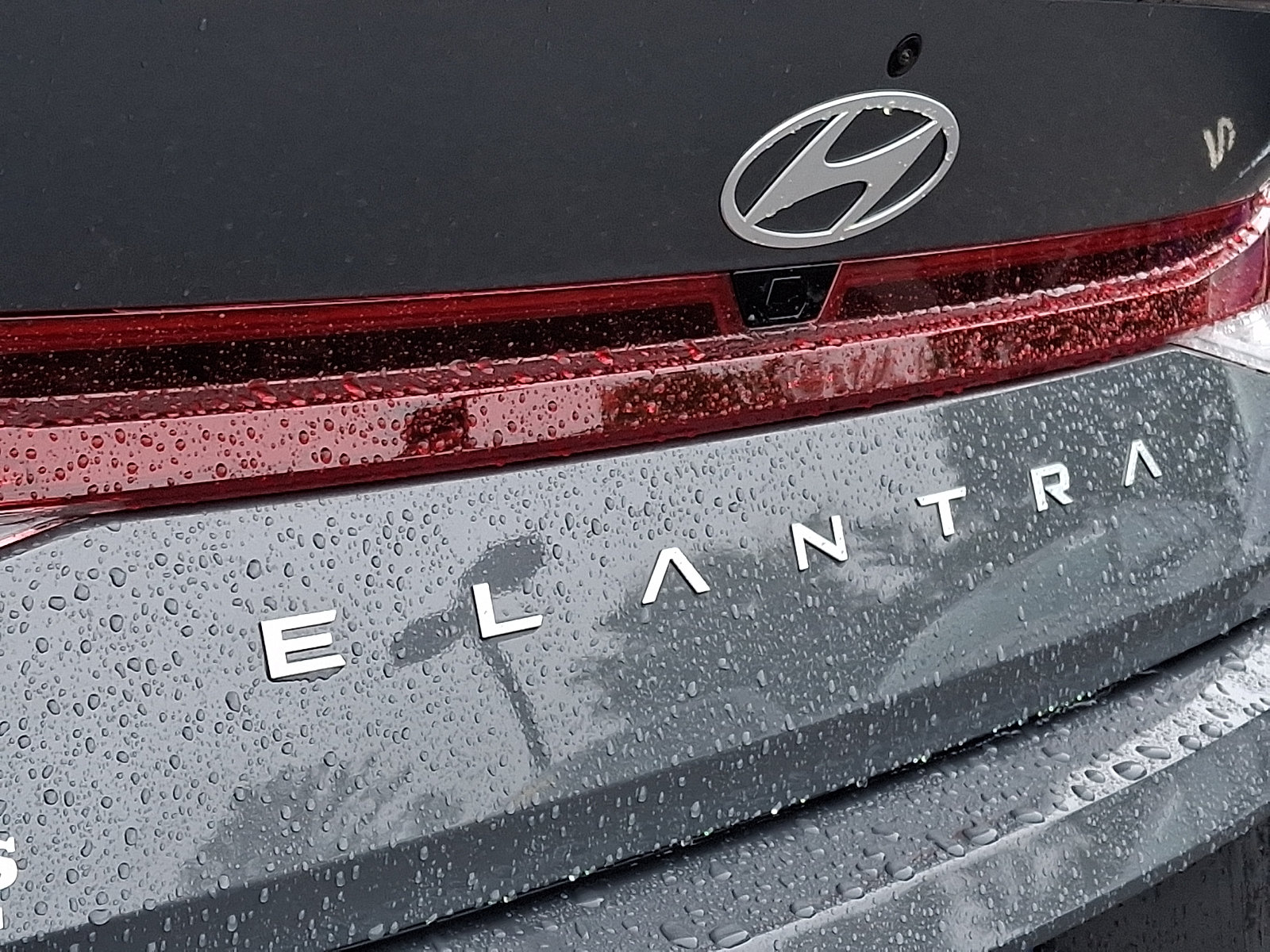 Certified 2025 Hyundai Elantra Sport FWD image 28