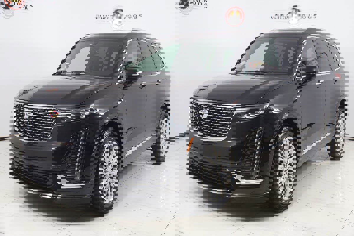 Used 2024 Cadillac XT6 Premium Luxury w/ LPO, Floor Liner Package AWD/4WD image 5