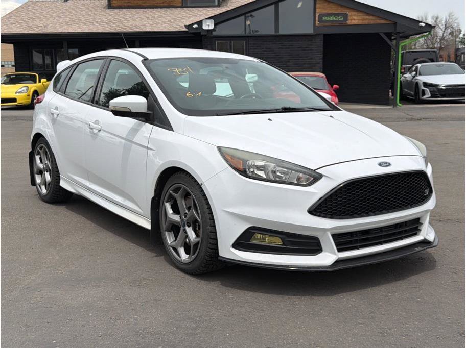 Used 2015 Ford Focus ST FWD image 3