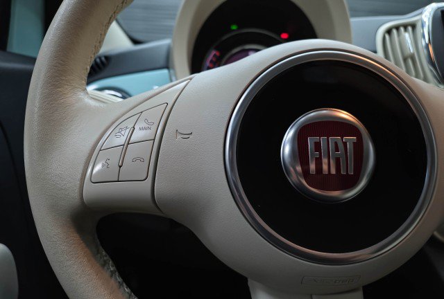 Used 2017 FIAT 500 Pop FWD image 19