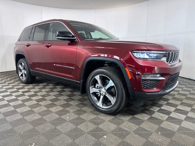 Used 2023 Jeep Grand Cherokee 4WD 4xe w/ Luxury Tech Group II image 2