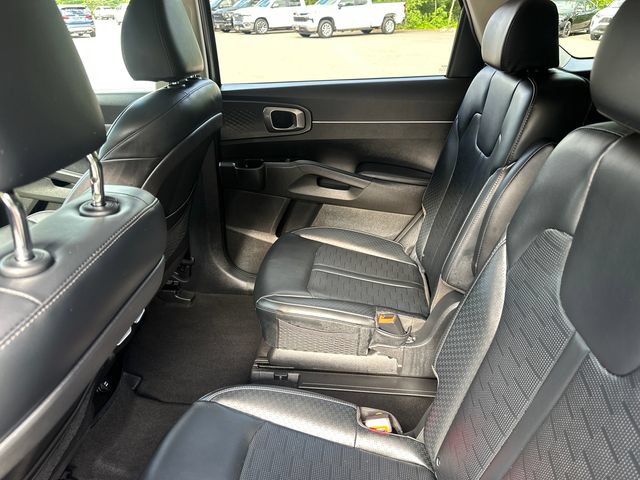 Used 2025 Kia Sorento EX AWD/4WD image 15