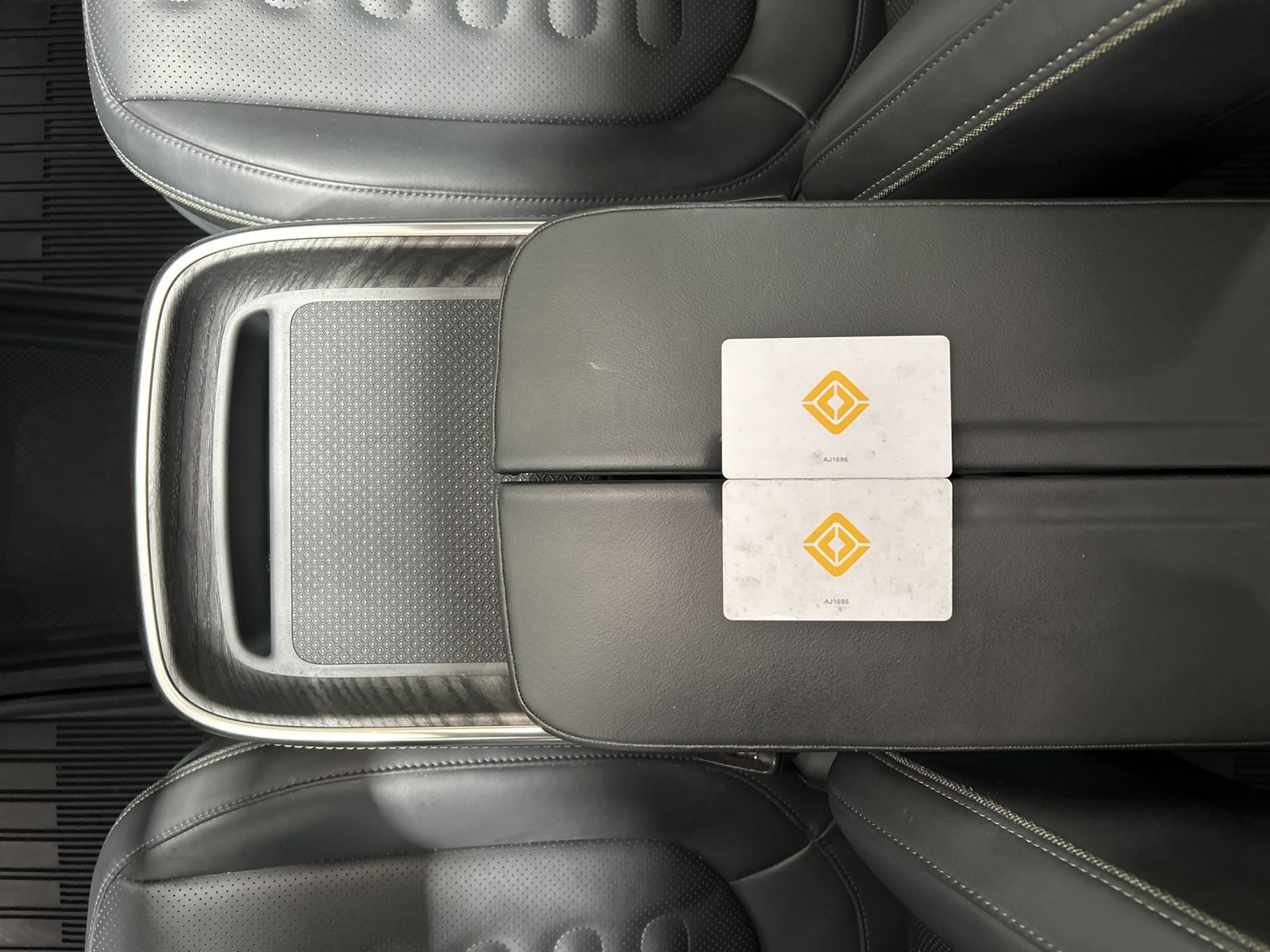 Used 2023 Rivian R1T Launch Edition AWD/4WD image 29