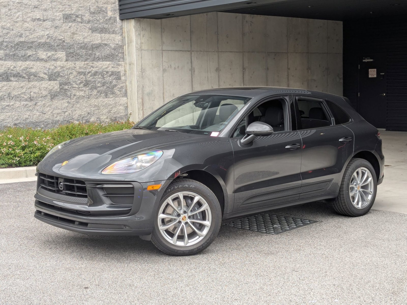 Certified 2026 Porsche Macan AWD/4WD video 1