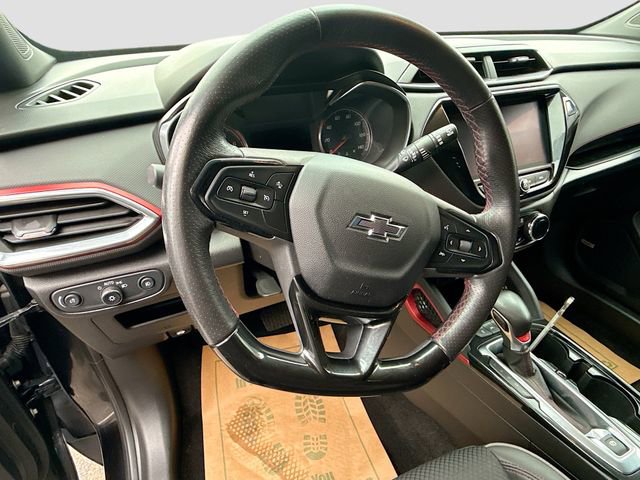 Used 2021 Chevrolet TrailBlazer RS w/ Sun and Liftgate Package image 12