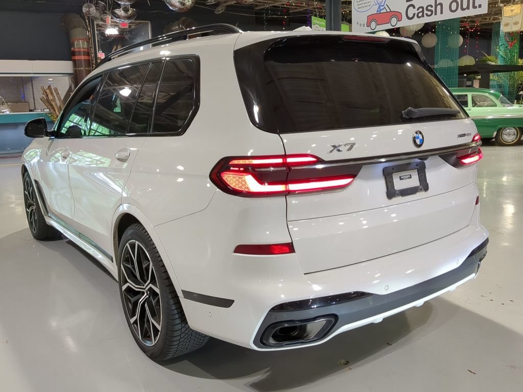 Used 2023 BMW X7 xDrive40i w/ Executive Package AWD/4WD image 10