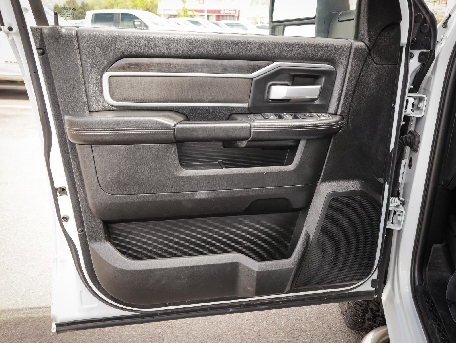 Used 2024 RAM 3500 Big Horn w/ Safety Group AWD/4WD image 15