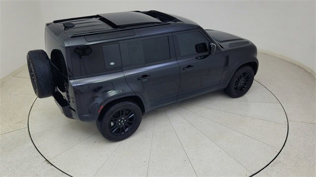 Used 2024 Land Rover Defender 110 S image 83