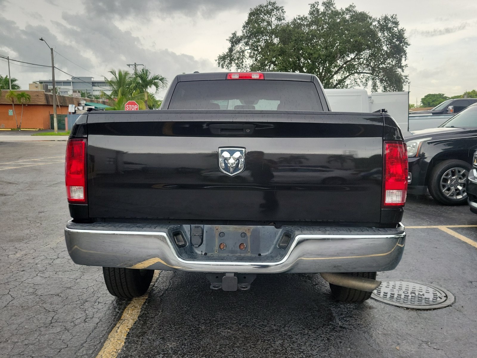 Used 2017 RAM 1500 Classic SLT RWD image 5