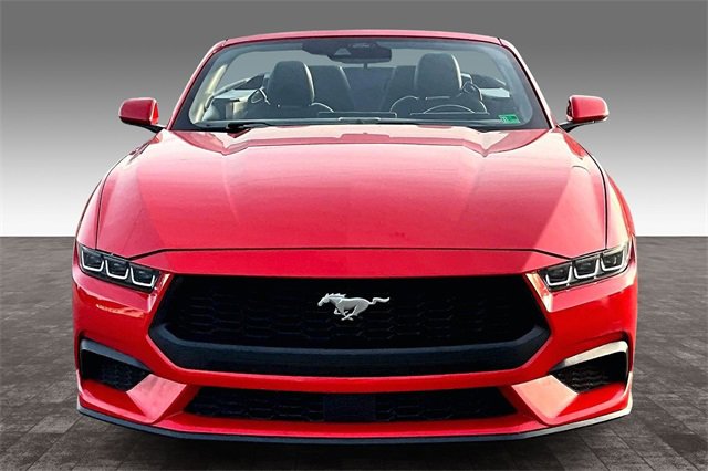 Used 2024 Ford Mustang Convertible image 2