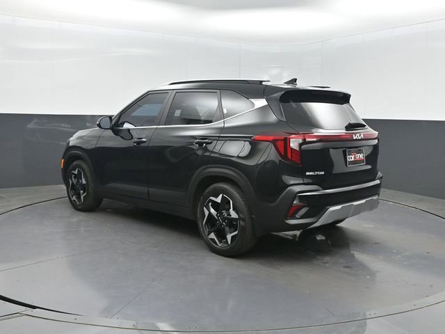 Used 2025 Kia Seltos EX FWD image 3