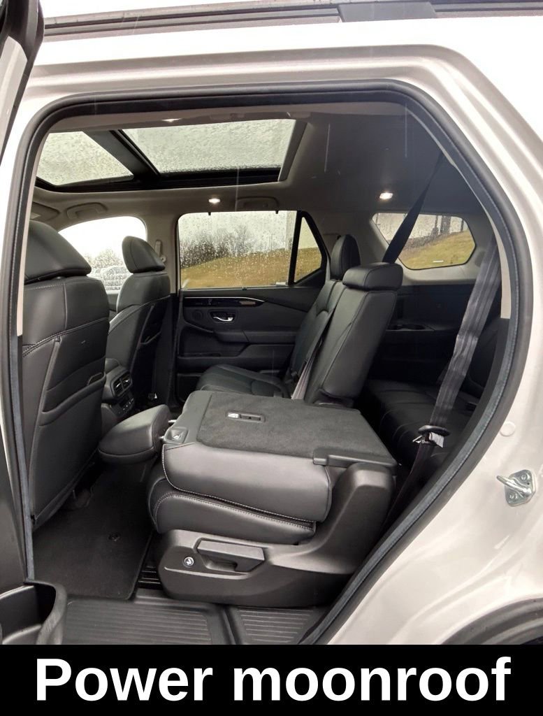 Used 2024 Honda Pilot Touring image 24