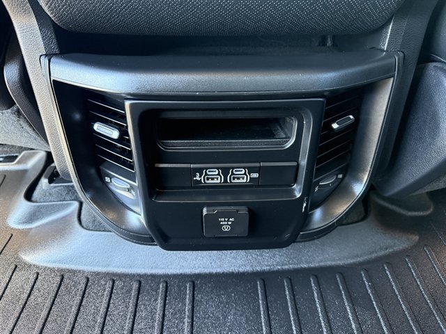 Used 2019 RAM 1500 Laramie AWD/4WD image 47