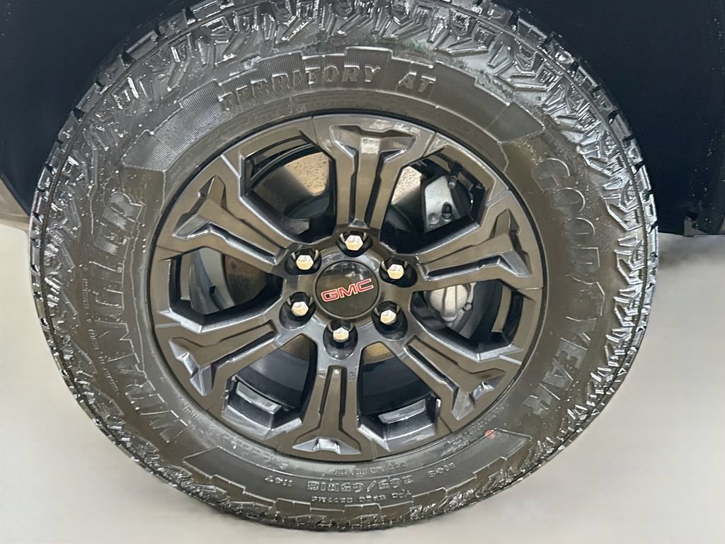 Used 2025 GMC Canyon Elevation RWD image 29