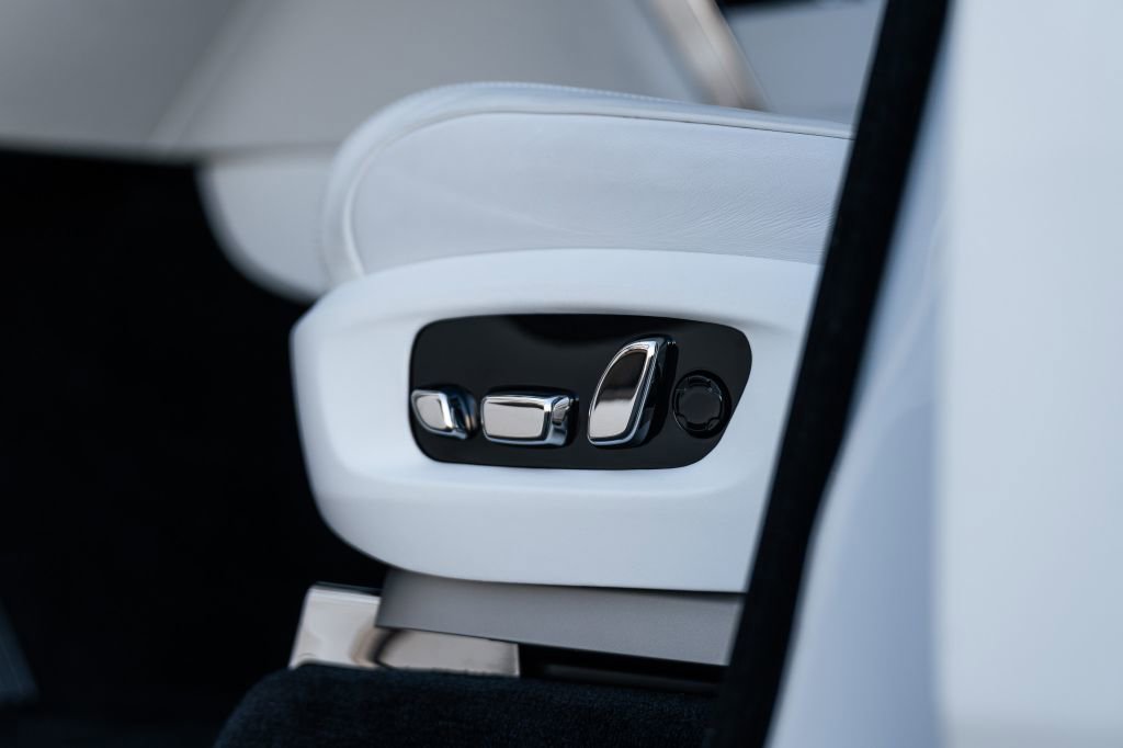 Used 2022 Rolls-Royce Cullinan image 26