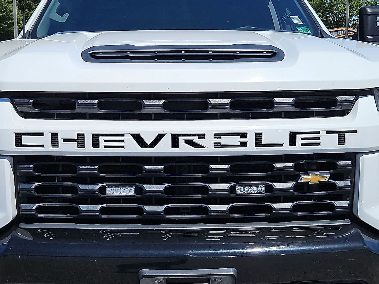 Used 2023 Chevrolet Silverado 2500 Custom w/ Custom Convenience Package AWD/4WD image 33