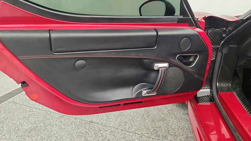 Used 2015 Alfa Romeo 4C Launch Edition w/ Convenience Group RWD image 19