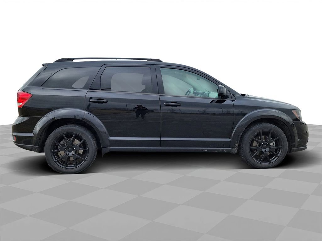 Used 2016 Dodge Journey R/T w/ Driver Convenience Group image 4