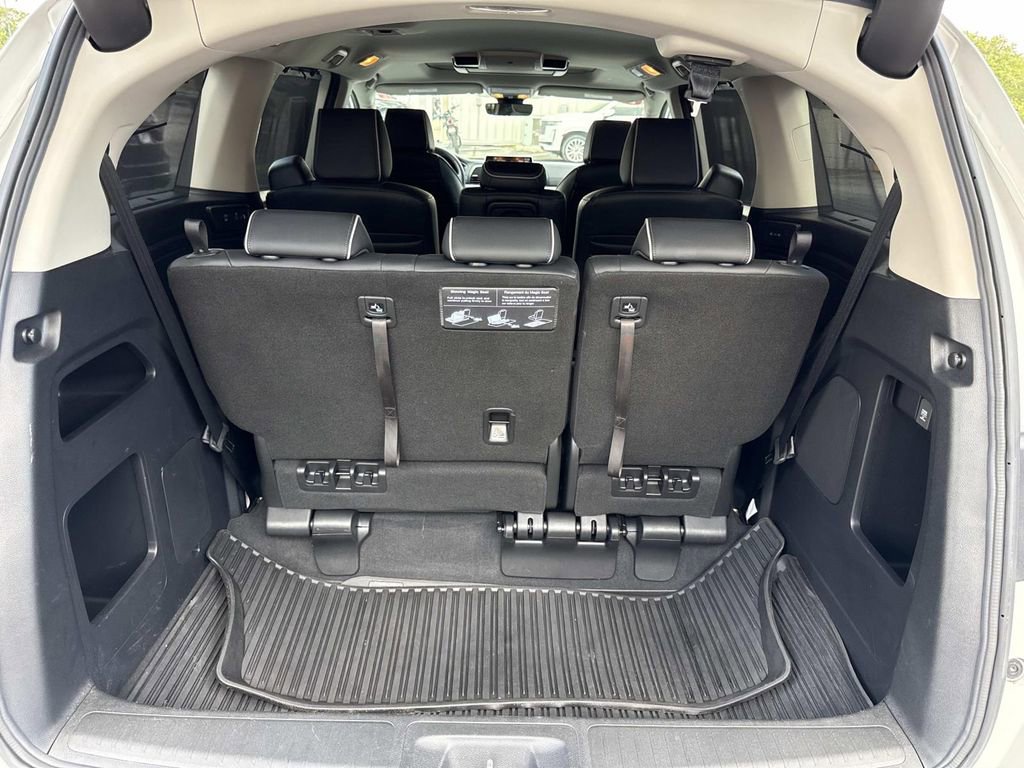 Used 2025 Honda Odyssey Touring image 11