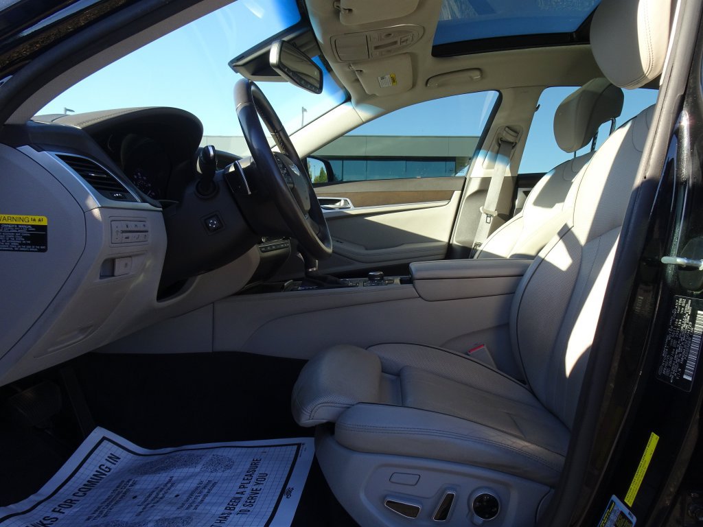 Used 2015 Hyundai Genesis 3.8 w/ Option Group 03 AWD/4WD image 9