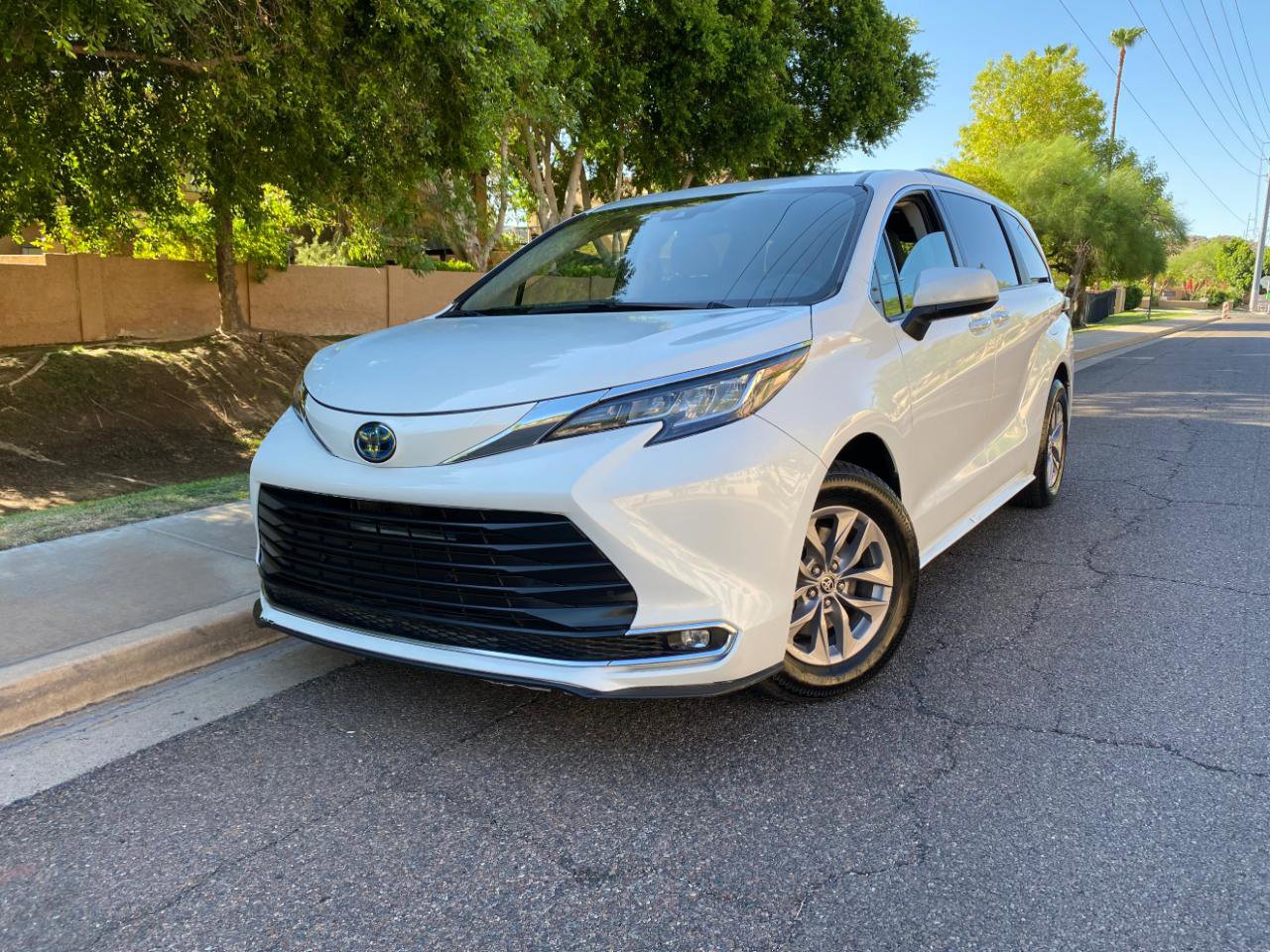 Used 2023 Toyota Sienna XLE FWD image 71