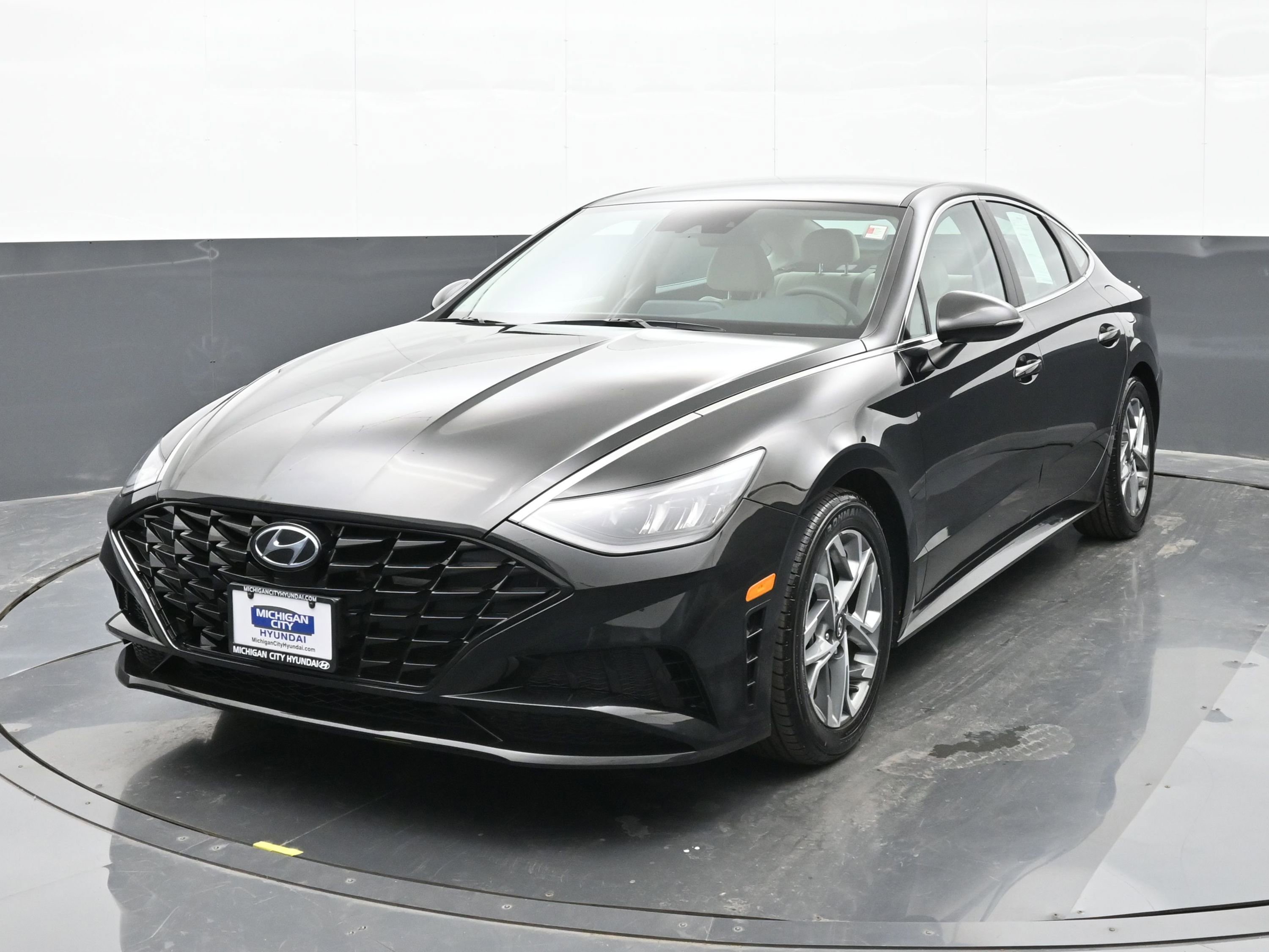 Used 2022 Hyundai Sonata SEL w/ Preferred Accessory Package image 4