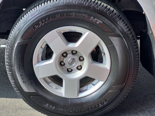 Used 2007 Nissan Frontier SE w/ SE Value Truck Pkg RWD image 12