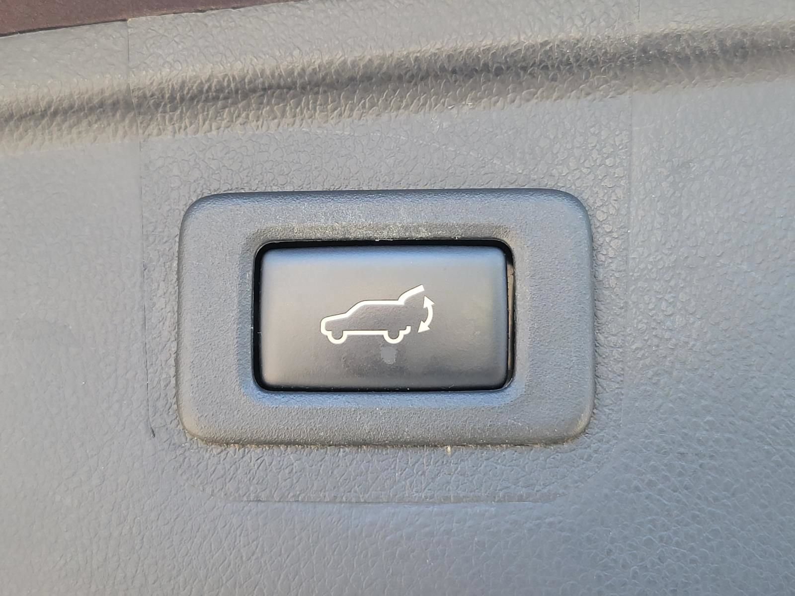 Used 2019 Subaru Outback 2.5i Touring w/ Popular Package #3A AWD/4WD image 11
